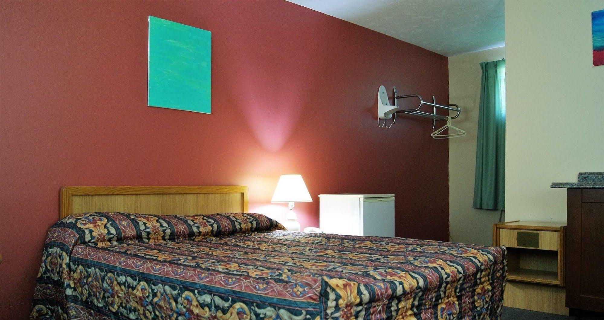 Blue Jay Motel Peterborough Exterior foto